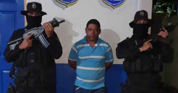 PNC captura en flagrancia a violador de un menor, en cantón de Ciudad Arce pnc-captura-en-flagrancia-a-violador-de-un-menor-en-canton-de-ciudad-arce